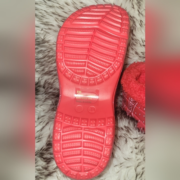 CAPE ROBBIN - Picture 4 of 5